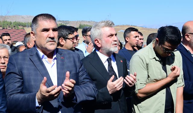 Görgel, Türkoğlu Belediye Başkanı Karaca’nın Acısını Paylaştı