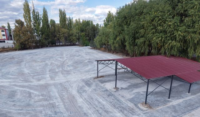 Büyükşehir, Geçit Mahallesi’nde Sosyal Alanın Standardını İyileştirdi