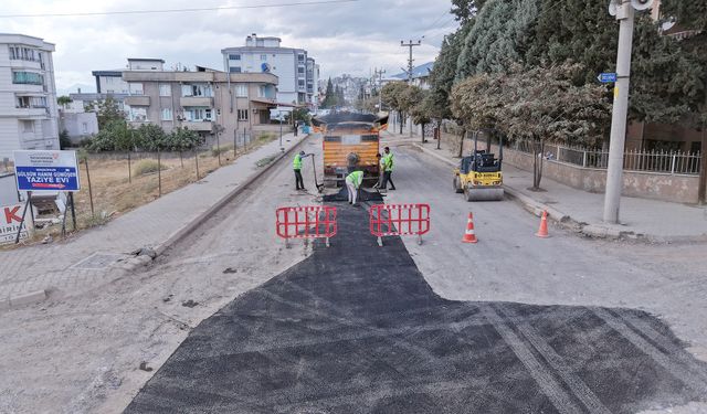 Asfalt Mesaisi Aralıksız Sürüyor