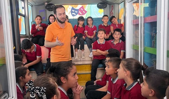 Büyükşehir’in Mobil Çocuk Kütüphanesi Her Yerde