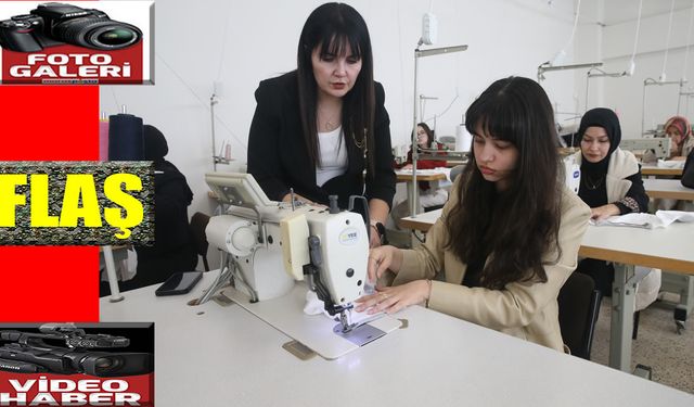 Üniversite öğrencilerinin tasarladığı çocuk ve bebek kıyafetleri ihraç ediliyor