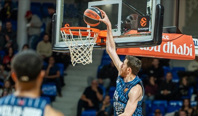 Anadolu Efes, Bayern Münih'i yarın Antalya'da konuk edecek