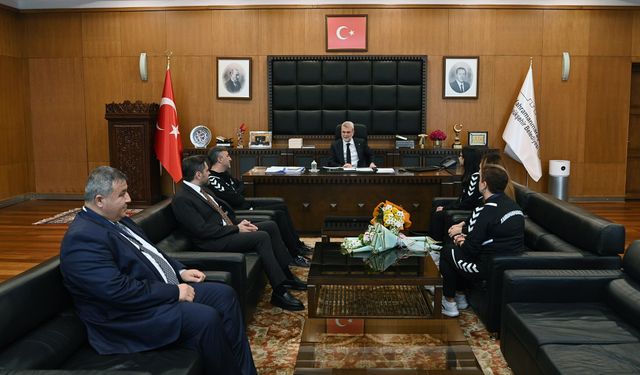 Görgel, Avrupa’ya Damga Vuran Büyükşehir’in Kadın Goalball Takımını Ağırladı