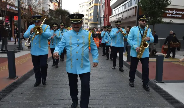 LÖSEV, Trabzon'da farkındalık yürüyüşü düzenledi