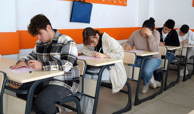 Büyükşehir’den Üniversite Yolunda Gençlere Güçlü Destek