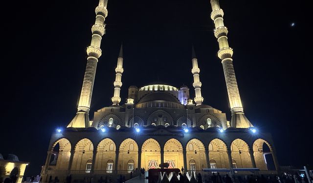 Çevre İllerde Regaip Kandili İdrak Edildi