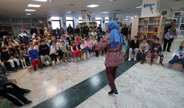 Edebiyat Şehrinde Çocuklara Masal Dinletisi