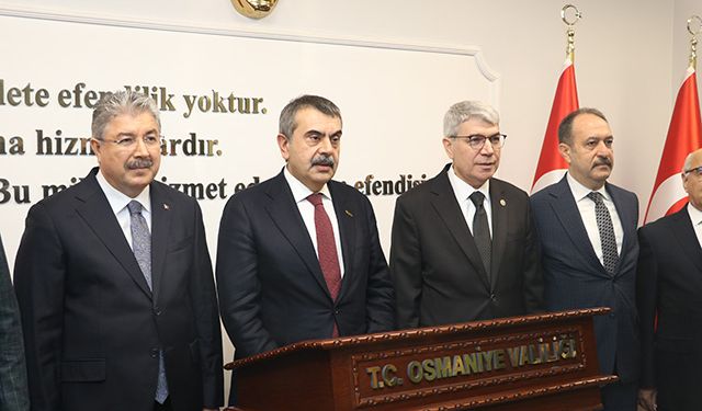 Yusuf Tekin deprem bölgesindeki derslik yatırımlarını anlattı