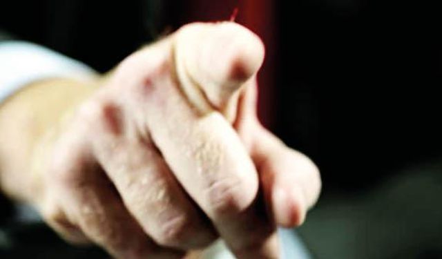 Müslüman olduğu bilinen bir kimseyi tekfir etmenin hükmü nedir?