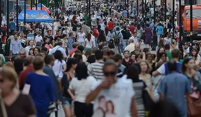 Dünya nüfusu 8 milyarı aştı...