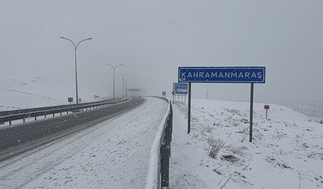 Kahramanmaraş’ta kar yağışı etkili oluyor