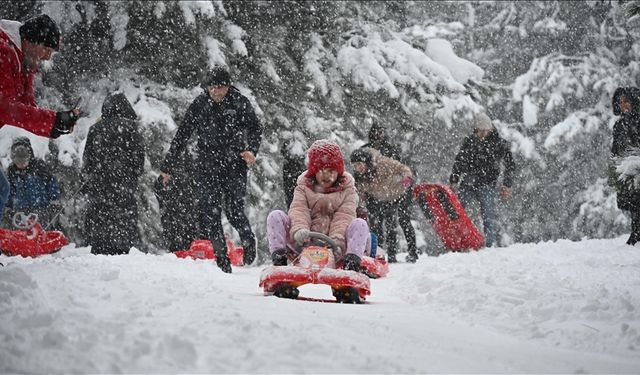Birçok ilde kar nedeniyle eğitime bir gün ara verildi