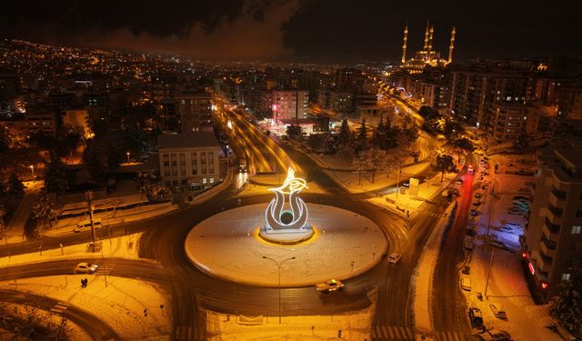 Büyükşehir, Karla Mücadelede Mesai Mefhumu Gözetmeksizin Sahada
