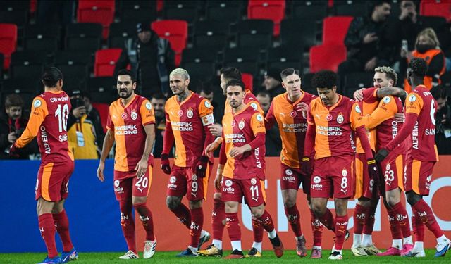 Galatasaray, 4 golle Turkcell Süper Kupa'da finale yükseldi