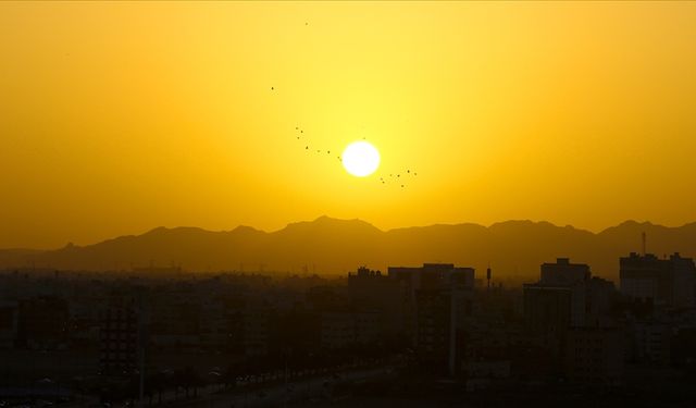 Uyku sorunu yaşayan gençlere "sabah güneşi" önerisi