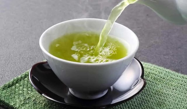Yeşil çay içmek gerçekten faydalı mı?