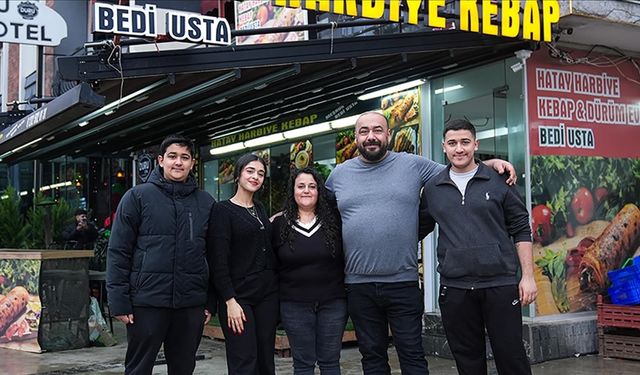 Alvanoğlu ailesi, Hatay'a dönecekleri günün hayalini kuruyor