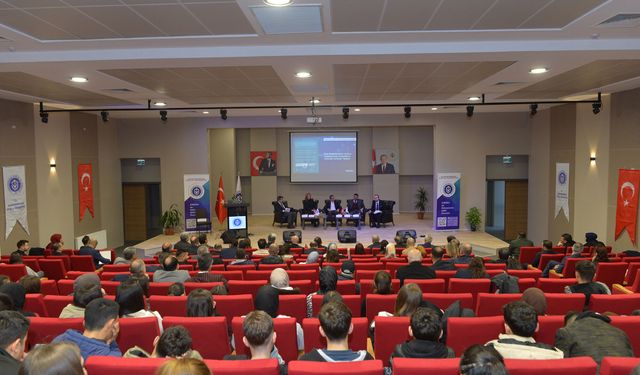 Deprem Anında Gazetecilik ve Medyanın Rolü Konuşuldu