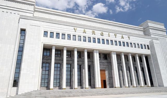 Boşanma aşamasındaki eşini gizli kamerayla izleyen sanığın cezası onandı