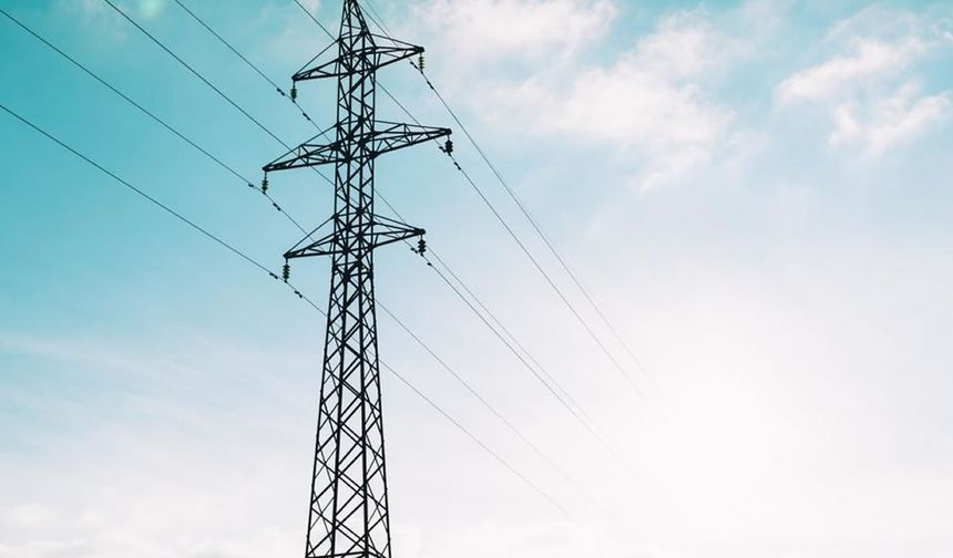 Elektrik Akımına Kapılan Şoför Hayatını Kaybetti
