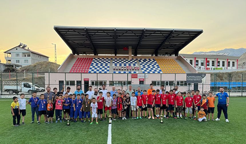 Yaz Kur'an kursları futbol turnuvası düzenlendi