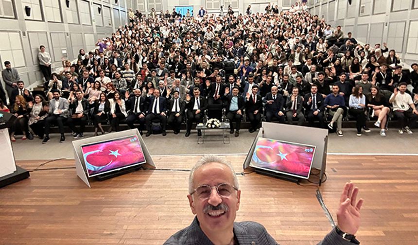 Uraloğlu, Mühendis Adaylarıyla Bir Araya Geldi