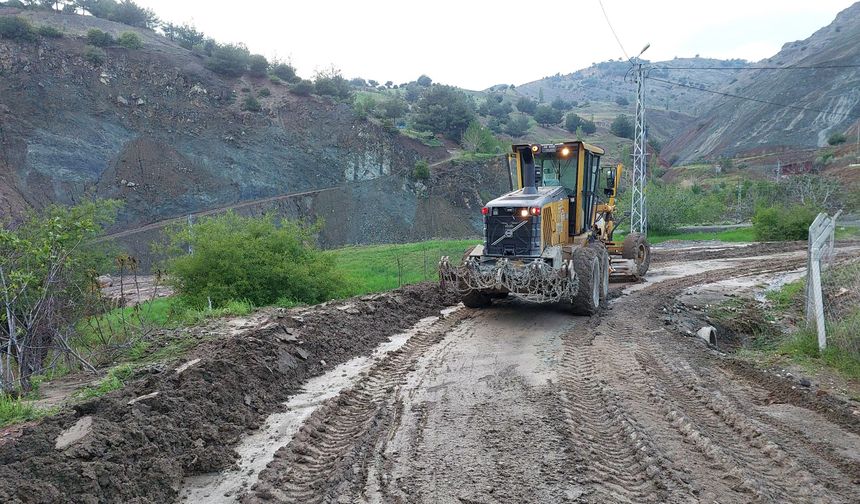 Büyükşehir, Yağışın Getirdiği Olumsuzlukları Ortadan Kaldırıyor