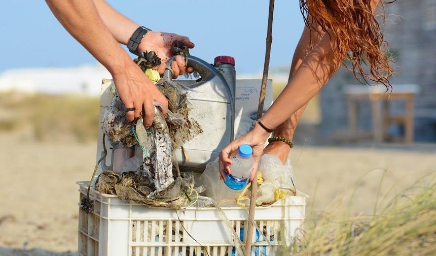 Doğayla Uyumlu Yaşamalıyız: Plastik Kirliliğine Son Ver, Yaşamı Koru!