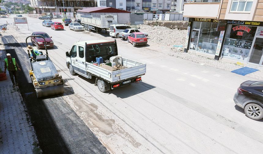 Elbistan’da Altyapının Ardından Yol Konforunu Artıran Çalışmalar