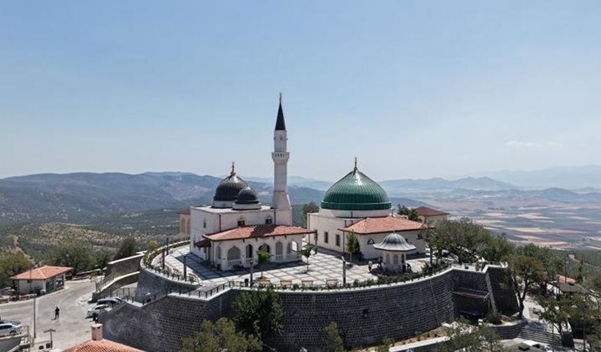 Hz. Ukkaşe Türbesi yeniden ziyarete açıldı