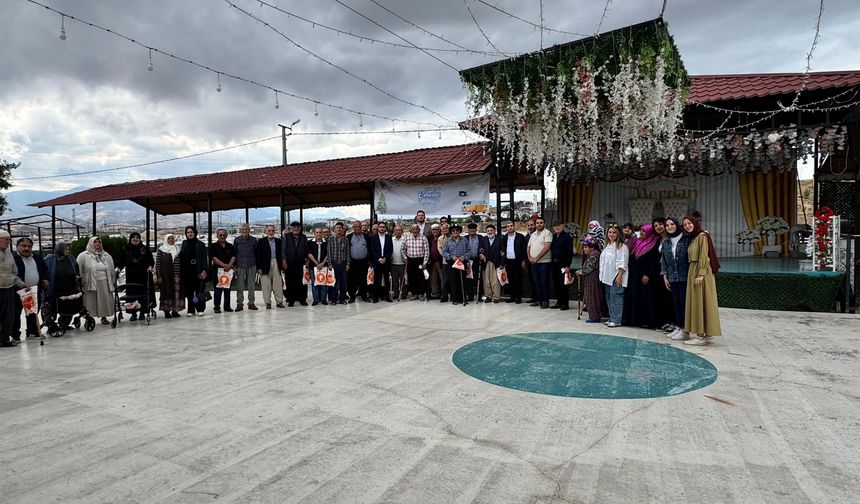 “Turuncu Sofralar” Huzurevinde Gönülleri Isıttı