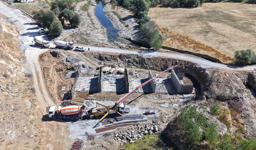 Büyükşehir 13 Yeni Köprü ve Menfez İnşa Ediyor