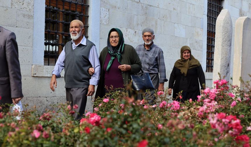 Büyükşehir’den Sevgi Dolu Proje; 50 Yıllık Sevdalar Konya ve Nevşehir’de!