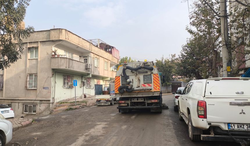 Dulkadiroğlu Belediyesi, Umut Konteyner Kent Ve İlçe Genelinde Temizlik Çalışmalarını Sürdürüyor