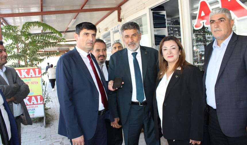 Çayır: “Kahramanmaraş Toz Duman İçinde”