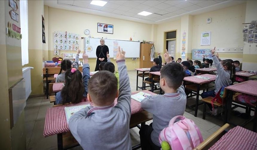 İlk, orta ve liselerde ilk ara tatil sona erdi