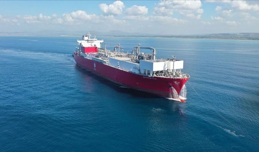 FSRU gemisi Ertuğrul Gazi, 100. "gemiden gemiye transfer" operasyonunu başarıyla tamamladı