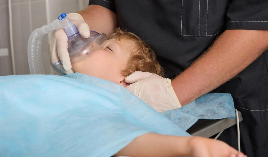 Genel Anestezi Çocuklarda Diş Tedavisi İçin Güvenli Bir Seçenek Sunuyor