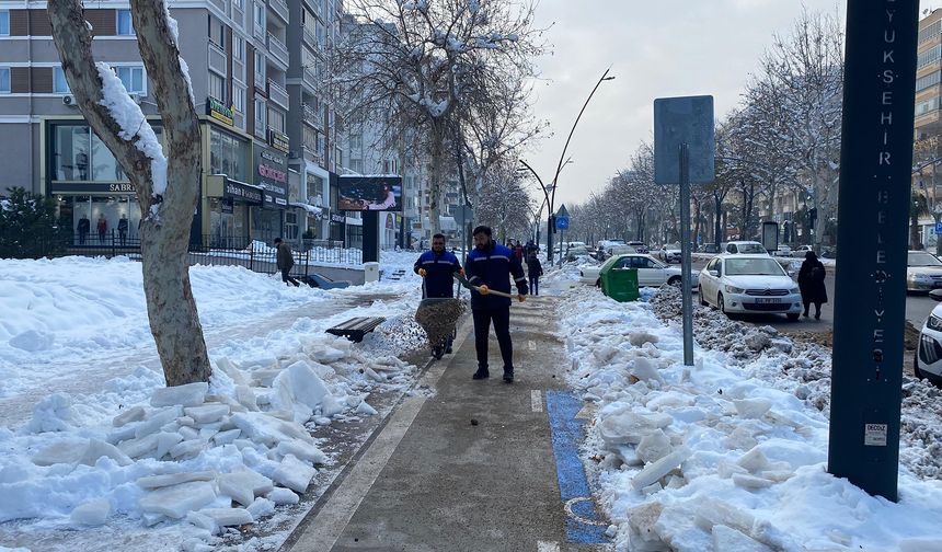 Büyükşehir’den Yaya Güvenliği İçin Kesintisiz Mesai
