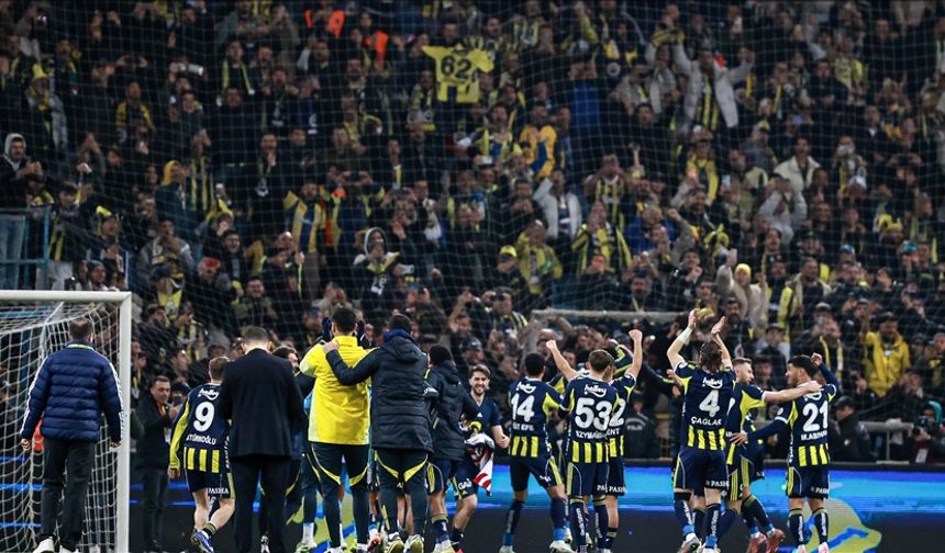 Fenerbahçe, Turkcell Süper Kupa'da finale yükseldi
