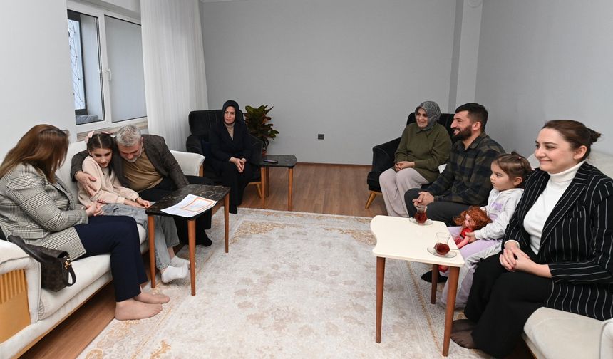 Görgel’den Emine’ye Doğum Günü Sürprizi