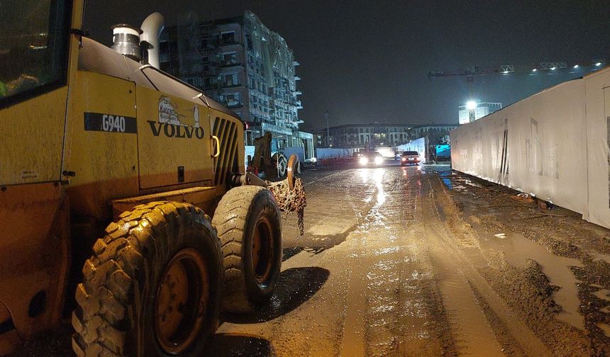 Büyükşehir’den Yollara Anında Müdahale