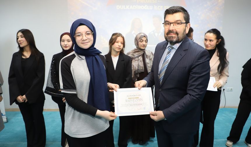 Gençler Kürsüde Büyük Heyecana Sahne Oldu