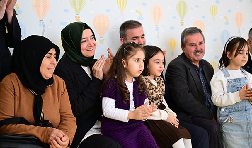 AK Partili Kaya, Kahramanmaraş'ta temaslarda bulundu