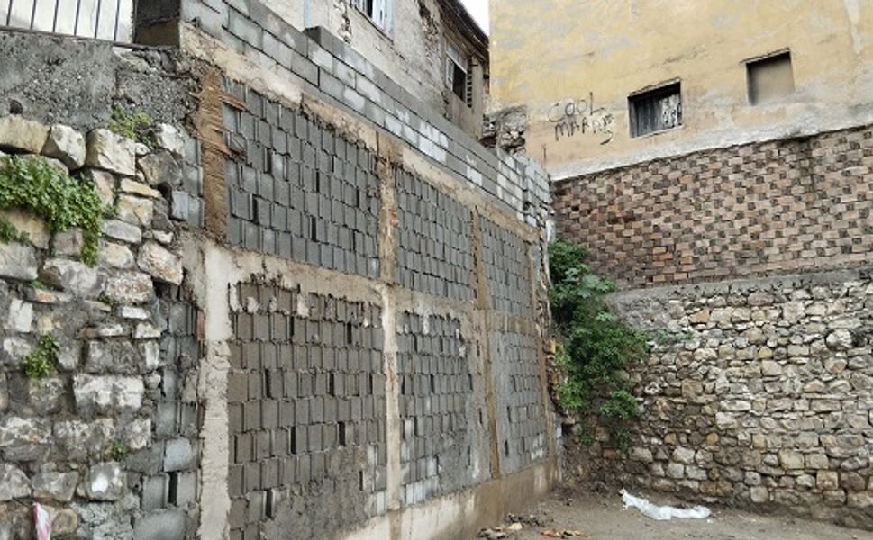 Dulkadiroğlu’ndan Ekmekçi Mahallesinde istinat duvarı ve parke çalışması
