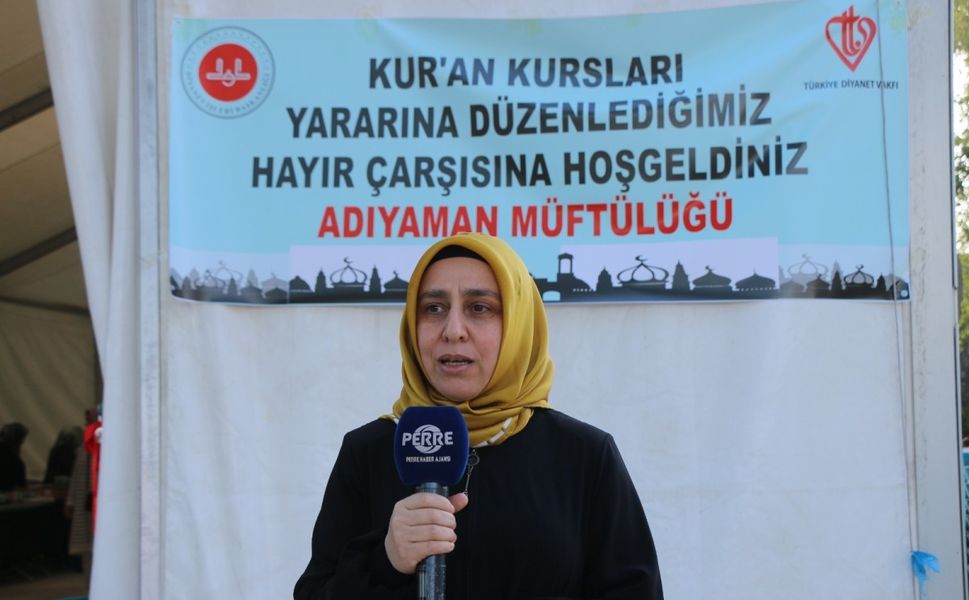Kur'an kursları yararına hayır çarşısı kuruldu