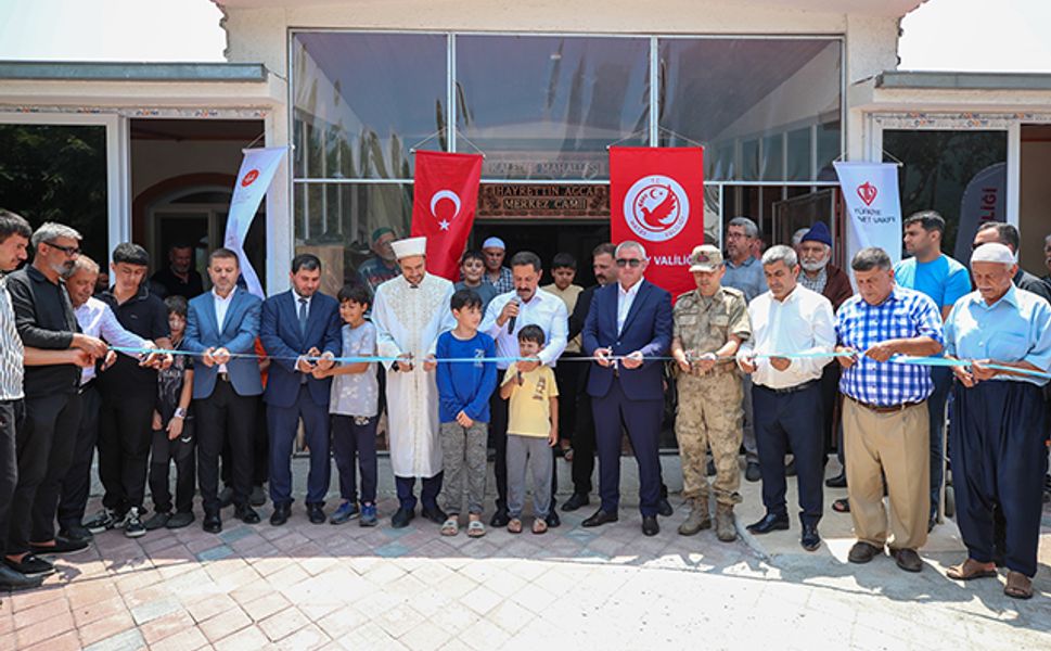 Depremde yıkılan caminin yerine yenisi inşa edildi