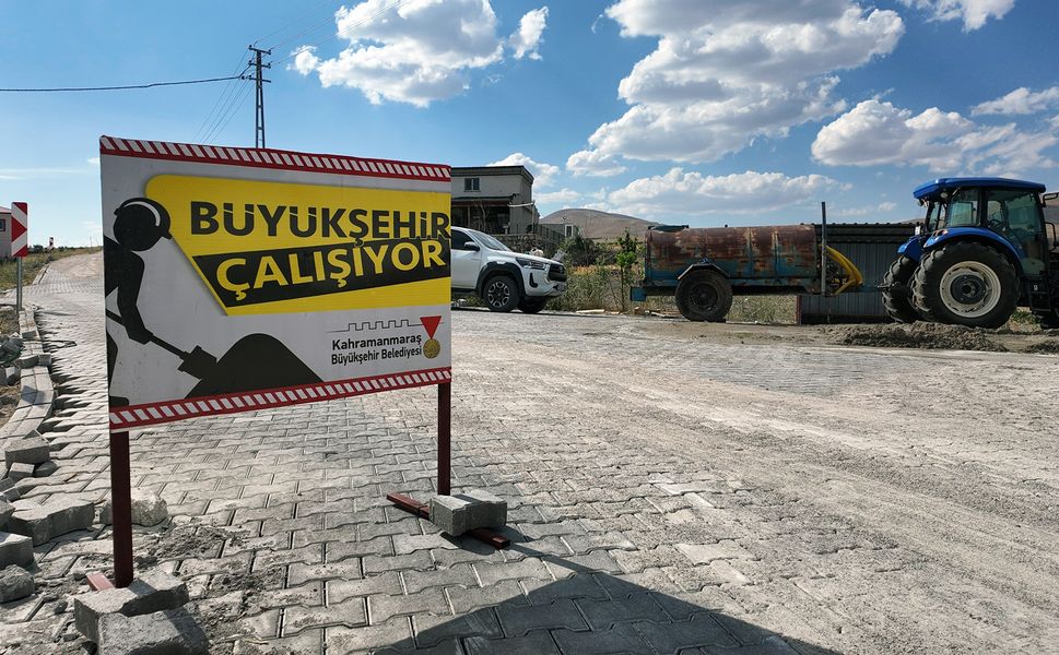 Elbistan Beyyurdu’ndaYollar Büyükşehirle Yenileniyor