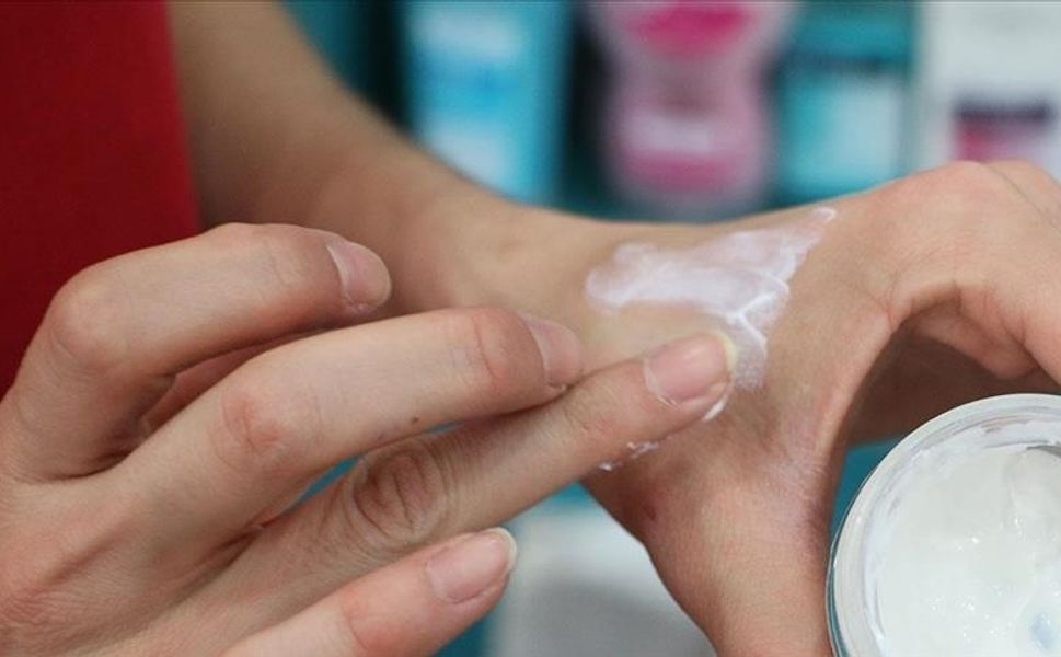 Kış aylarında cildi içten destekleyen kozmetik ürünlere talep artıyor