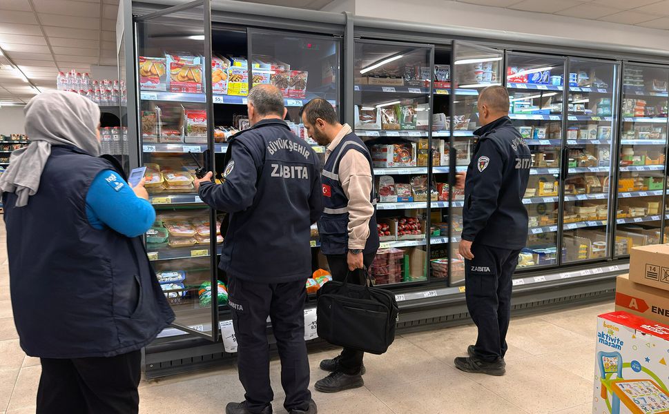 Büyükşehir Zabıtası, Tüketici İçin Sahada Denetimlerini Yoğunlaştırdı
